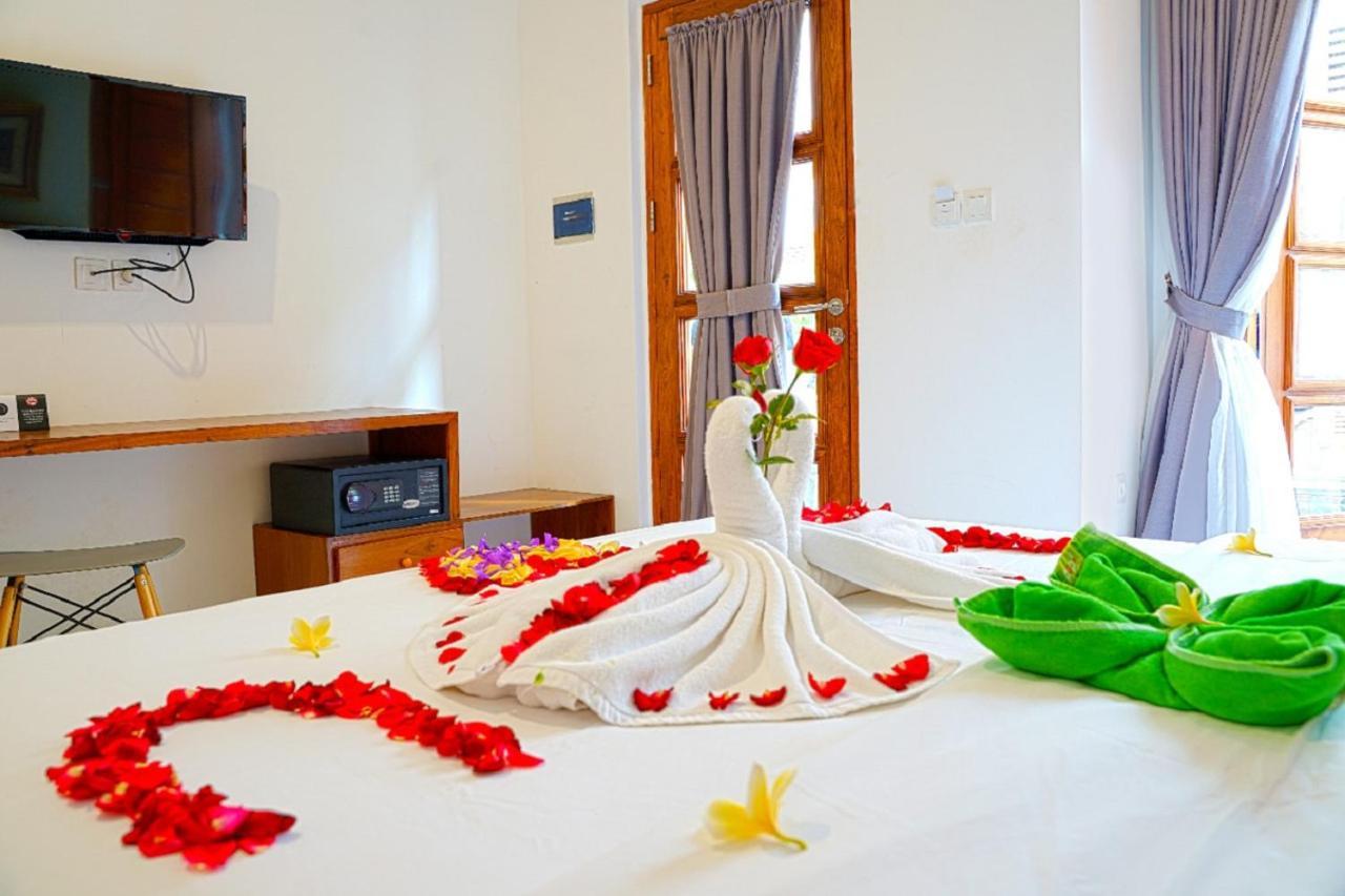 The Tanjung Seminyak Suites Bagian luar foto