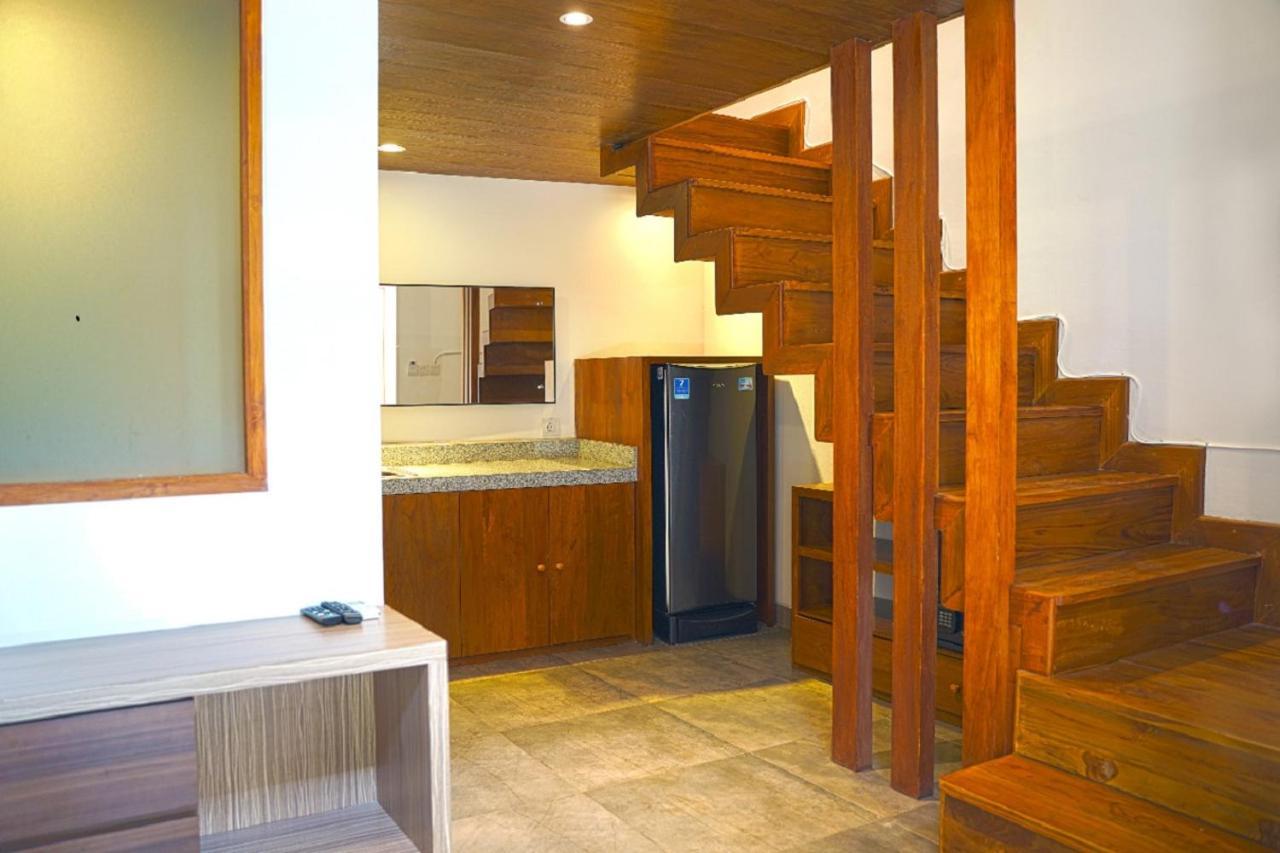 The Tanjung Seminyak Suites Bagian luar foto