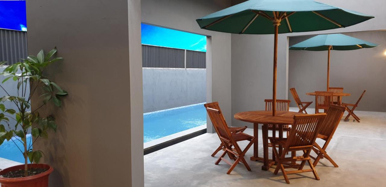 The Tanjung Seminyak Suites Bagian luar foto